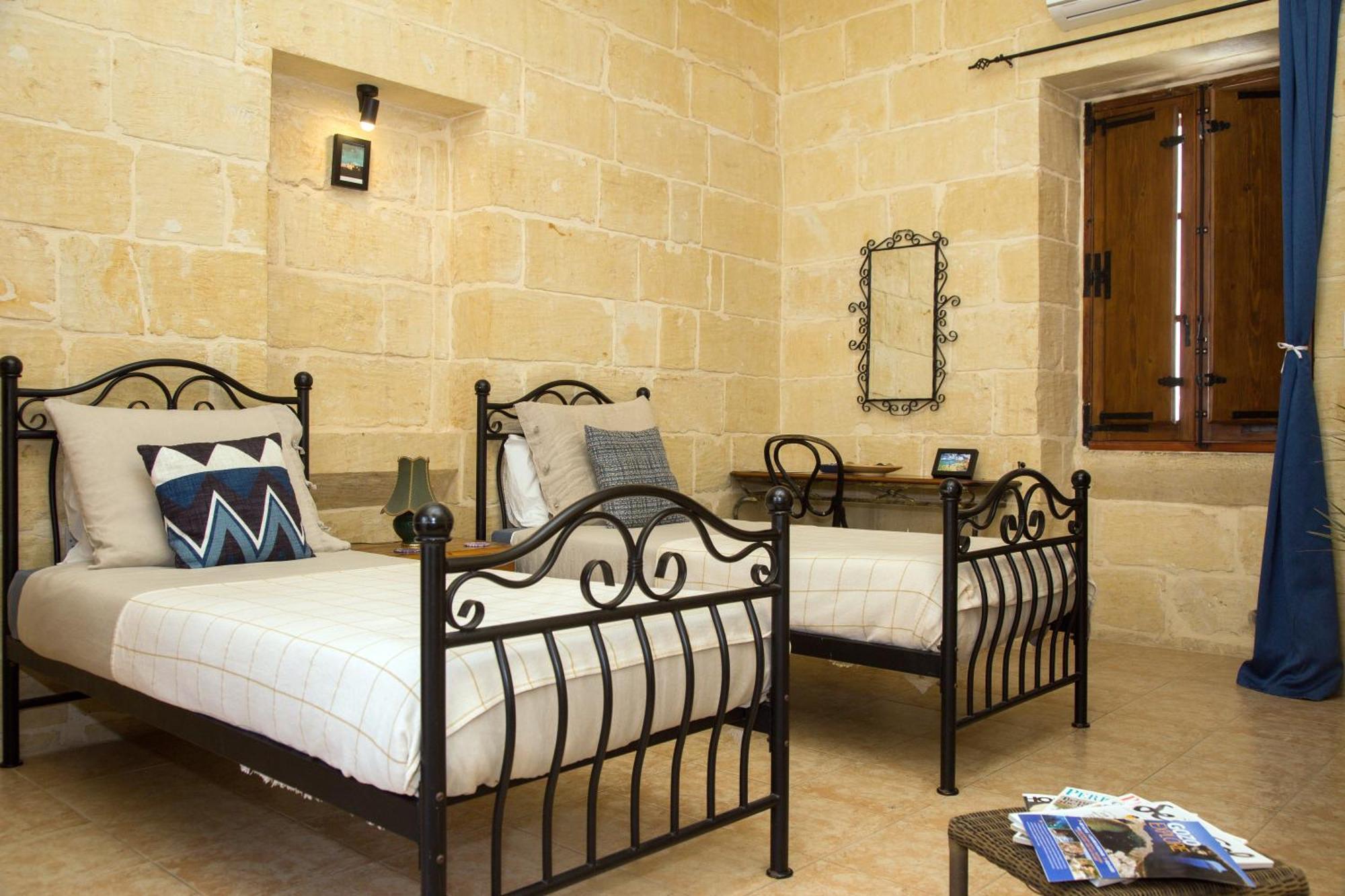 A La Maison B&B Xagħra Εξωτερικό φωτογραφία